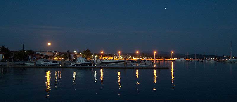 Nikiti port by night