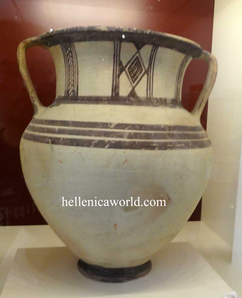 Amphora of Bichrome IV Ware