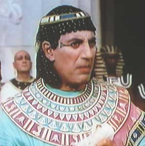 Potheinos, Cleopatra 1963