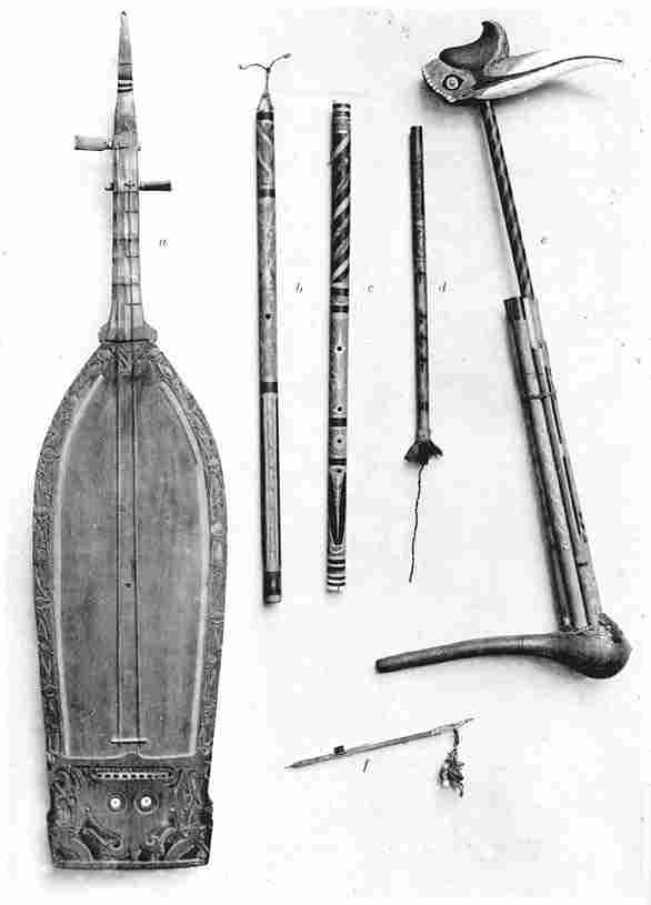 Musikinstrumente der Bahau.