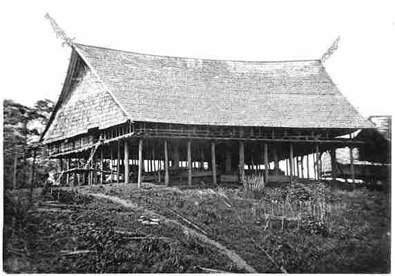 Das vollendete Haus von Kwing Irang.