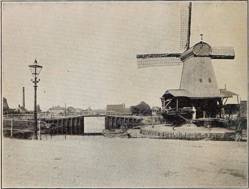 Saw-mill; turntable type. Holland.