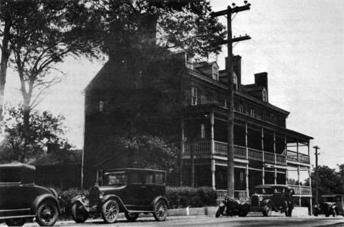 "The Tavern," across Little River Turnpike from the courthouse. Photo by Helen Hill Miller, 1932.