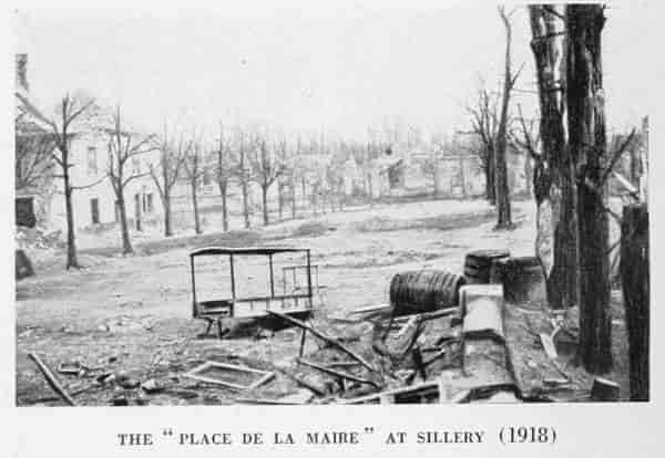 THE "PLACE DE LA MAIRIE" AT SILLERY (1918)