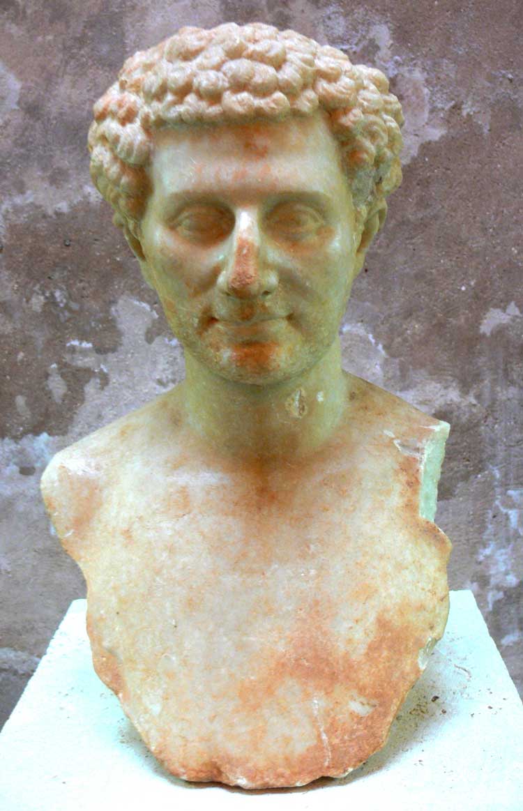 Roman bust of a man (Flavian period)