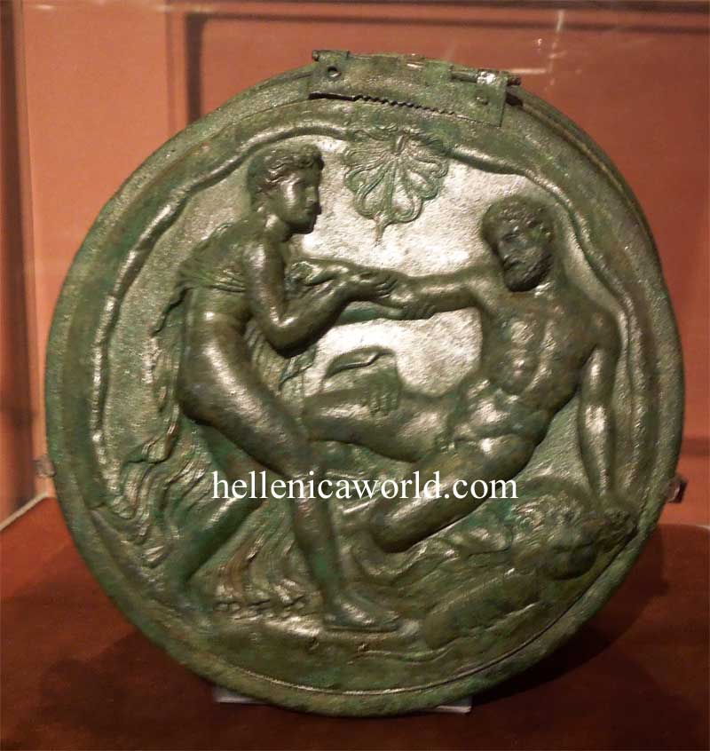 Mirror with cover. Herakles assaulting Auge, daughter of the King of Tegea Aleos.
